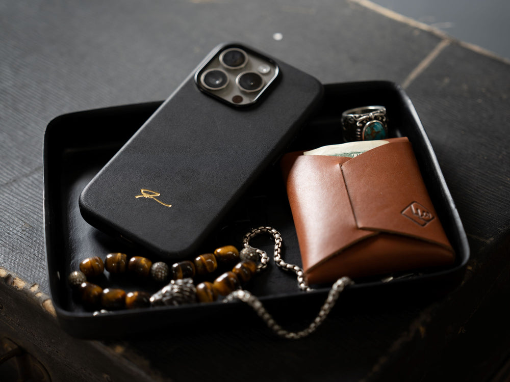 [lifestyle] Leather IPhone Case - Lifetime Leather Co